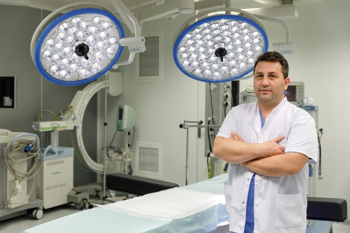 Dr Stefan Tuca